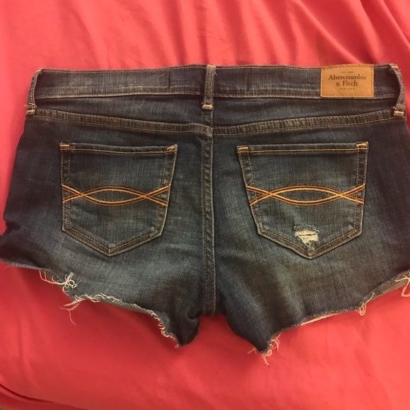 Cut off denim shorts by Abercrombie and Fitch S4 - Picture 4 of 6